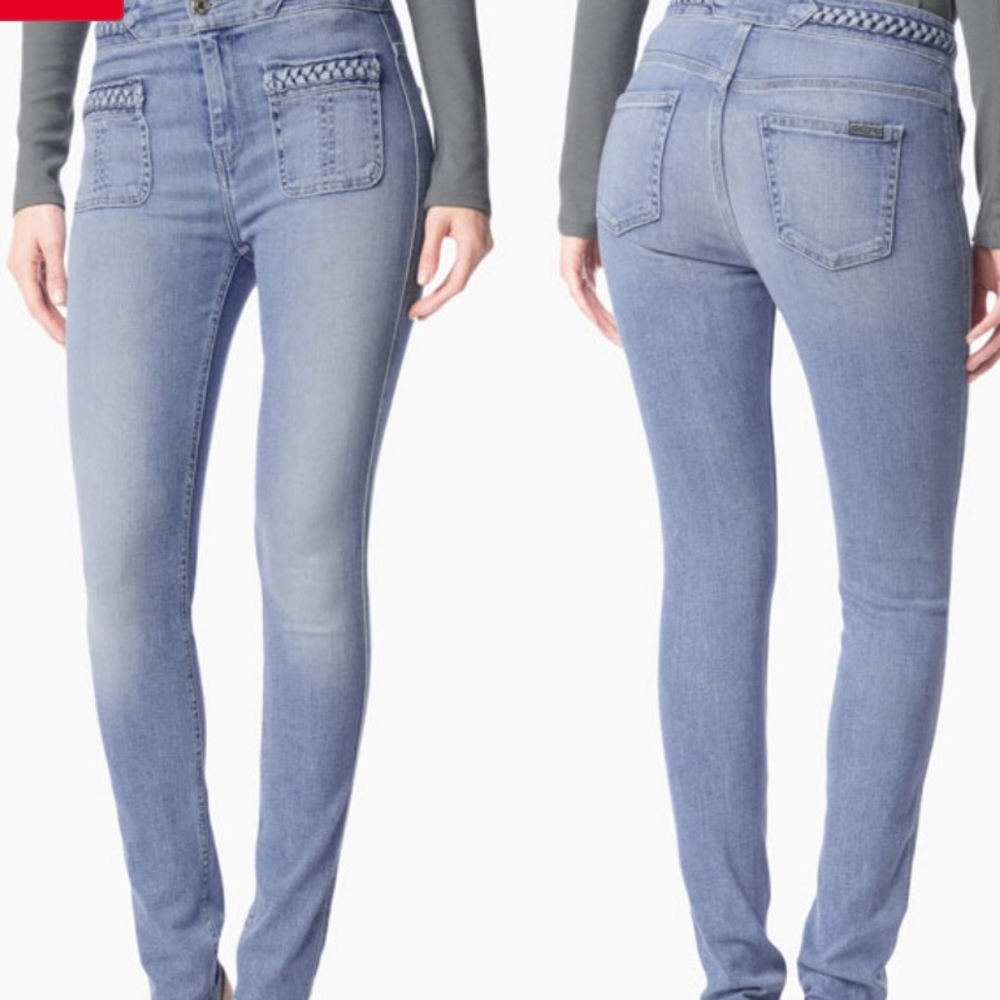 Like New 7 for all mankind jeans. Light/medium wash in size 26.